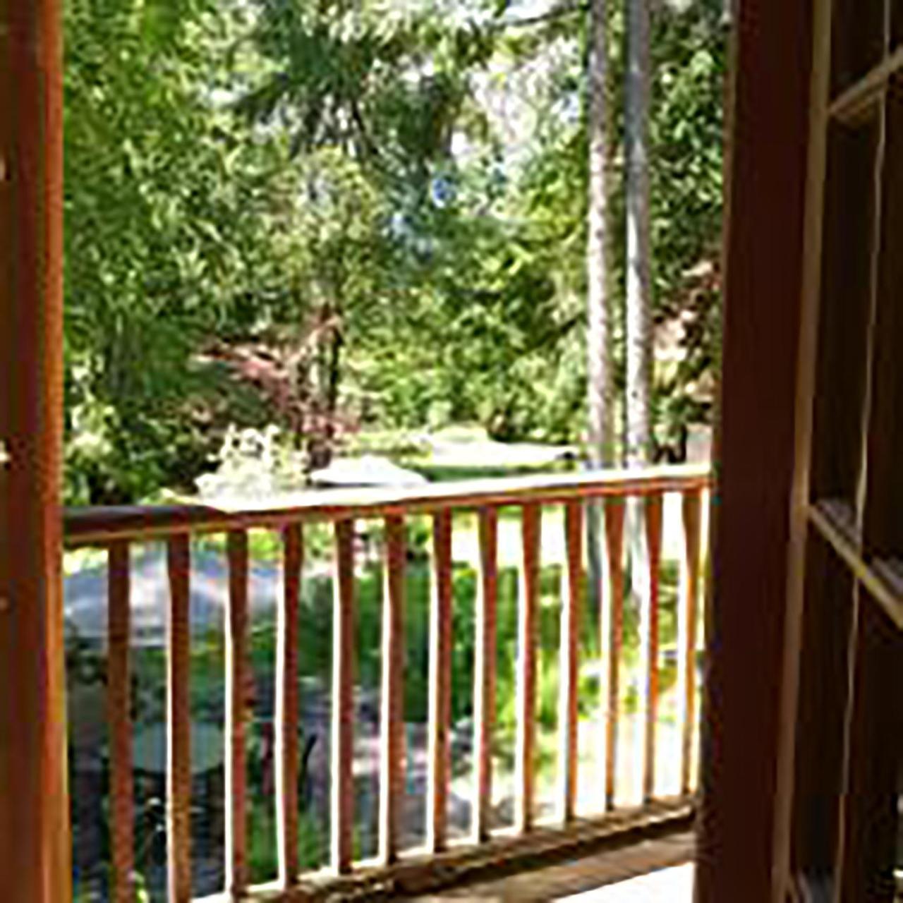 Wedgwood Manor And Glamping Retreat Crawford Bay Exterior foto