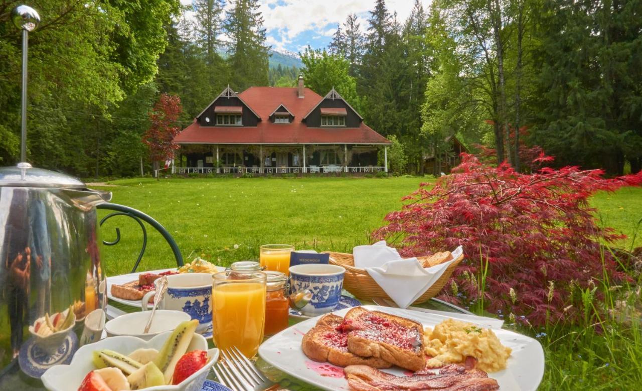 Wedgwood Manor And Glamping Retreat Crawford Bay Exterior foto